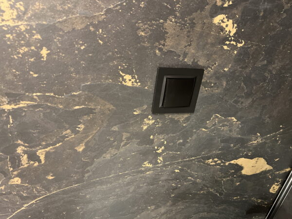 Stone Veneer Black Slate Gold 122x244x0.2 cm